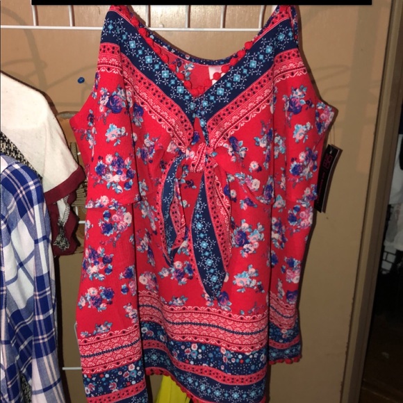 spaghetti strap blouse. - Picture 1 of 1